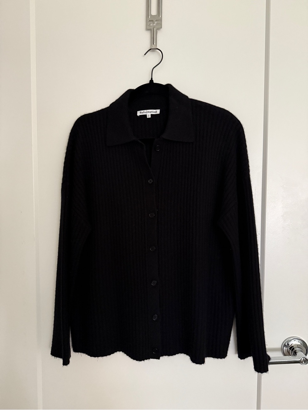 Reformation fantino Black Ribbed cashmere Collared Button-Up Sweater - Picture 2 of 4